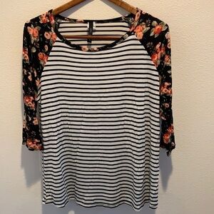 Lovely Souls Womens Casual 3/4 sleeve tee. 2XL.​​​​​​​​​​​​​​​​​​​​​​